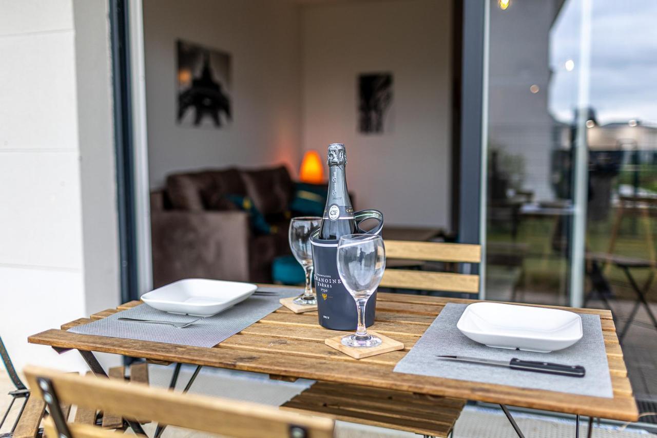 King Size Bed - Free Private Parking - Garden & Terrace - 14Min From Disneyland Ferrières-en-Brie Exteriör bild